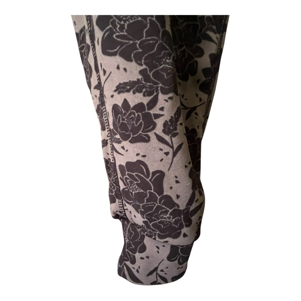 PopFit Gray and Black Floral Jogger Pants Size Medium - Picture 6 of 10